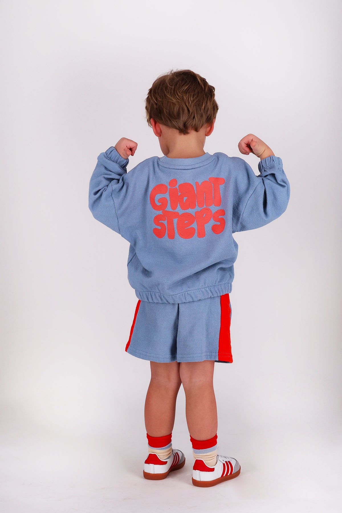 The NewChapter Short Samu - Blauwe Kinder Short met Rode Details