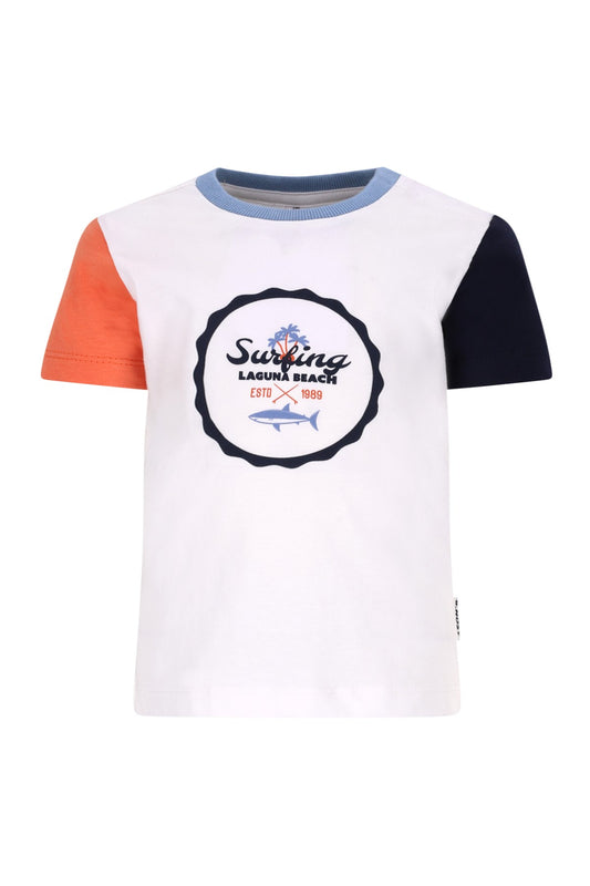 Witte kinder T-shirt met gekleurde mouwen, voorzien van een surfprint en het logo van Laguna Beach.